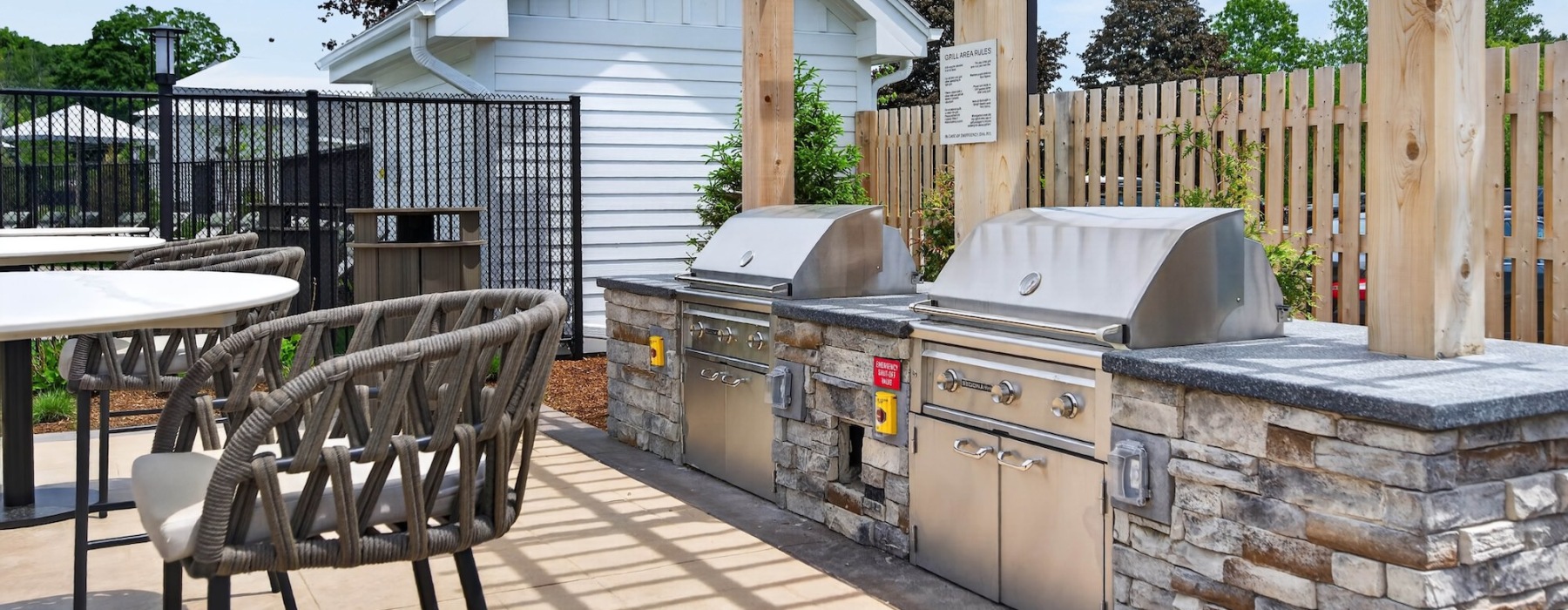 grill area and outdoor seating